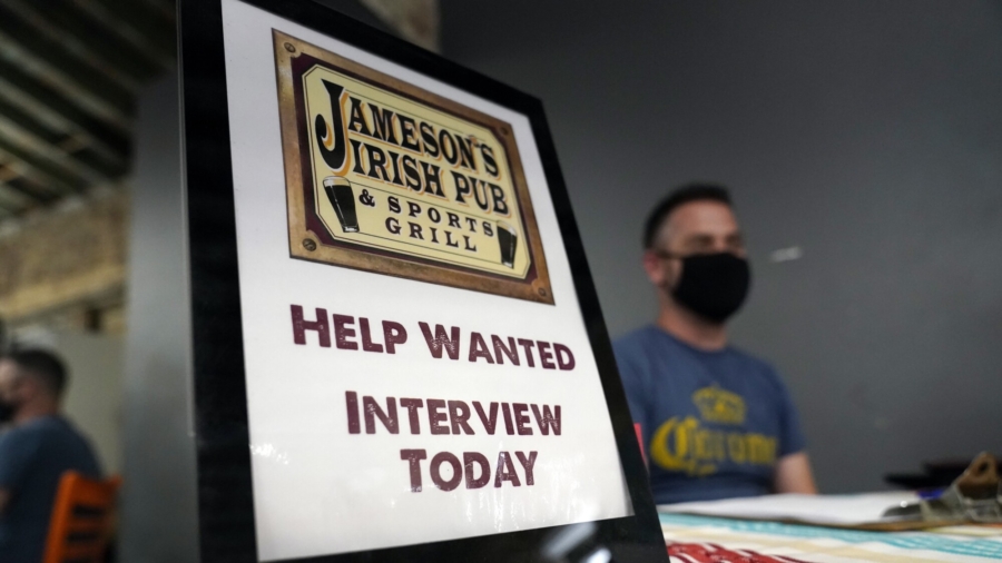 Record 4.4 Million US Workers Quit in September