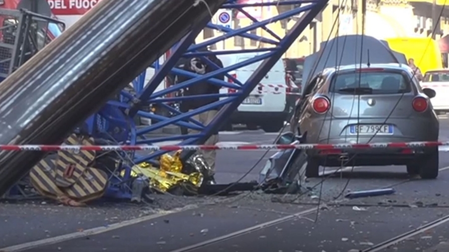 Reports: Crane Collapse in Northern Italy’s Turin Kills 3
