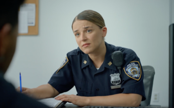 ‘A Good Cop’ Featurette: Meet Elizabeth Fox