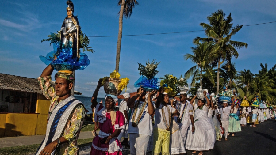 Brazilians Honor Sea Goddess Before New Year
