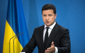 Ukraine President Calls for Russia War Talks