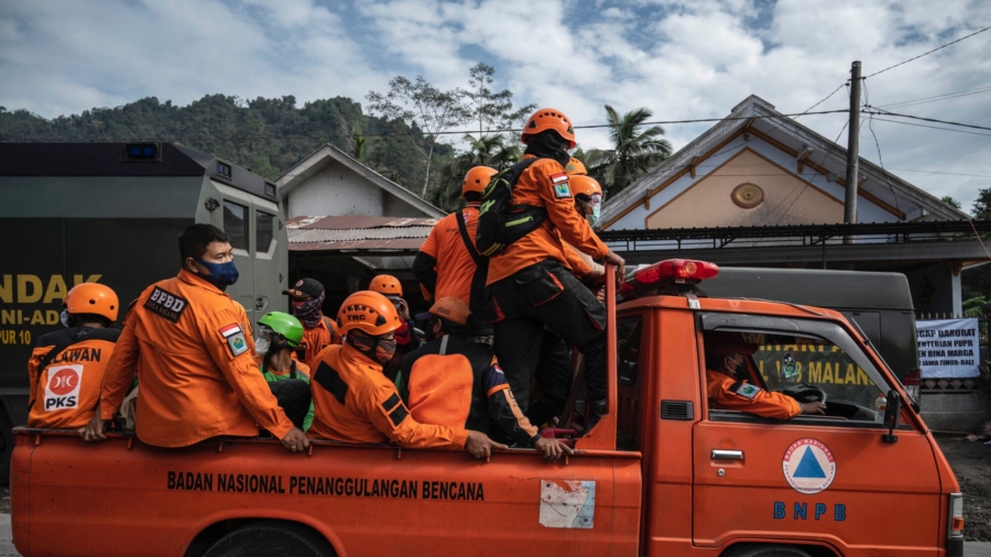 Search Continues for Volcano Survivors