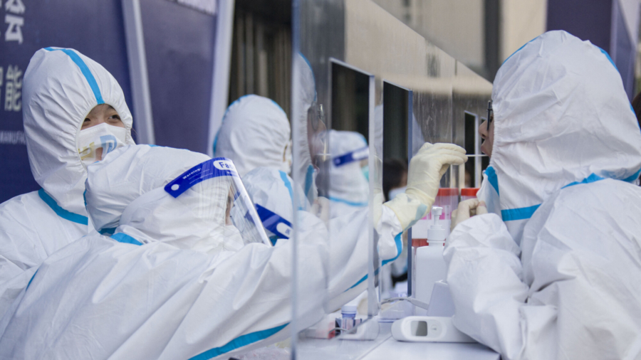 China Detects First Case of Omicron: Report