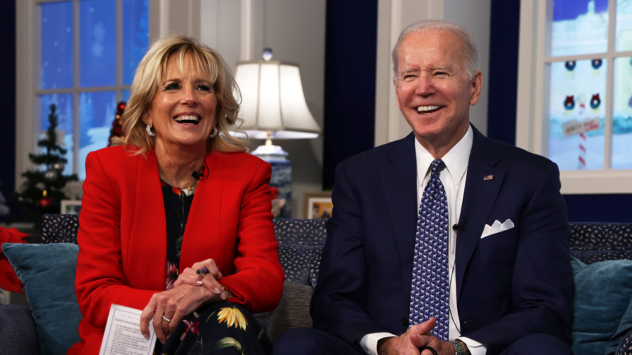 Bidens Visit Hospital, Answer Santa Hotline