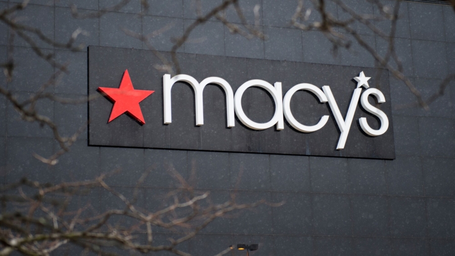 Thieves Assault Macy's Guard, Woman Arrested