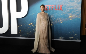 Pregnant Jennifer Lawrence Dazzles in Golden Gown at ‘Don’t Look Up’ Premiere