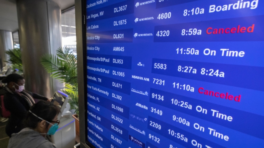 Thousands More Flights Canceled as COVID-19 Continues to Disrupt Holiday Travel