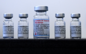 Federal Vaccine Mandate Blocked Again as Appeals Court Dissolves Earlier Ruling