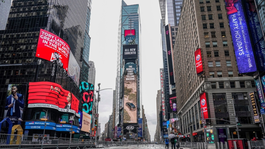 Limited Number of Revelers Return to Times Square to Usher in 2022