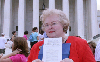 Lawyer Who Argued for Abortion in Roe v. Wade Dies Aged 76