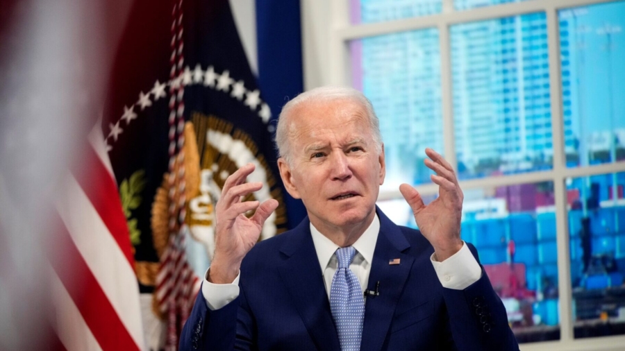 Biden Declares Victory Over the Christmas Supply-Chain Crisis From the White House