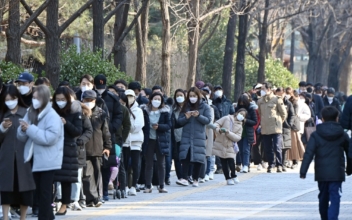 South Korea Tightens COVID-19 Measures as Surge in Infections Overwhelms Hospitals