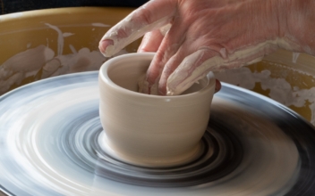 Try Pottery Class as a Fun Christmas Gift