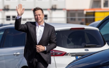 Tesla’s Elon Musk ‘Thinking of Quitting’ His Jobs
