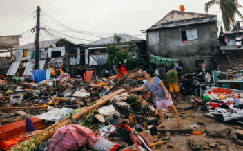Food Running Out, Philippine Typhoon Survivors Warn
