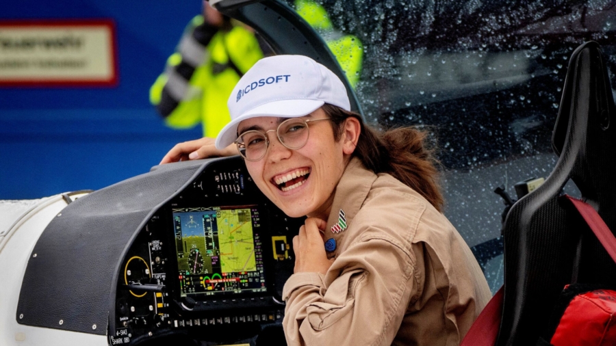 Teen Pilot Completes Flight Around the World