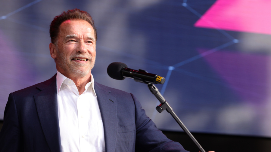 Former California Governor Arnold Schwarzenegger Involved in Multi-Vehicle Accident