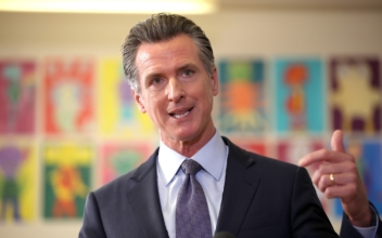 California Governor Signs Bill Allowing Victims to Sue Gun Makers