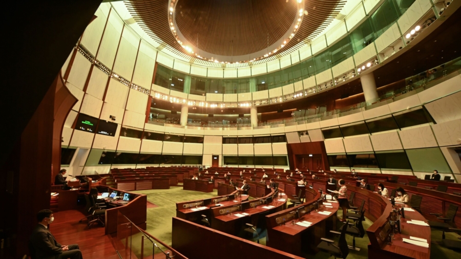 Pro-Beijing Hong Kong Lawmakers Sworn In
