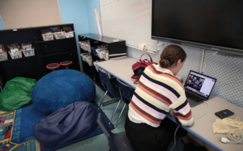Chicago Teachers Call for Remote Learning