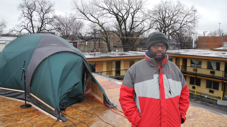 Chicago Pastor Raising Funds on Freezing Roof