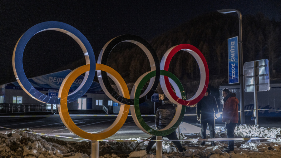 Chinese Ski Hub Stuck in Debt Amid Olympics