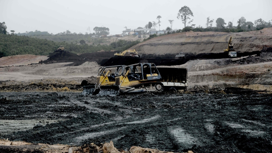 Indonesia Bans Coal Exports, China to Suffer