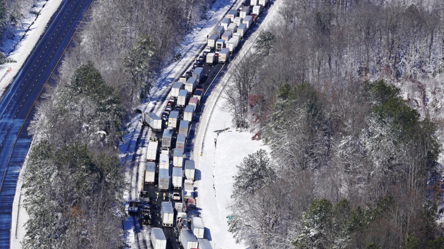 Virginia Officials Defend Response to Snowy Gridlock on I-95