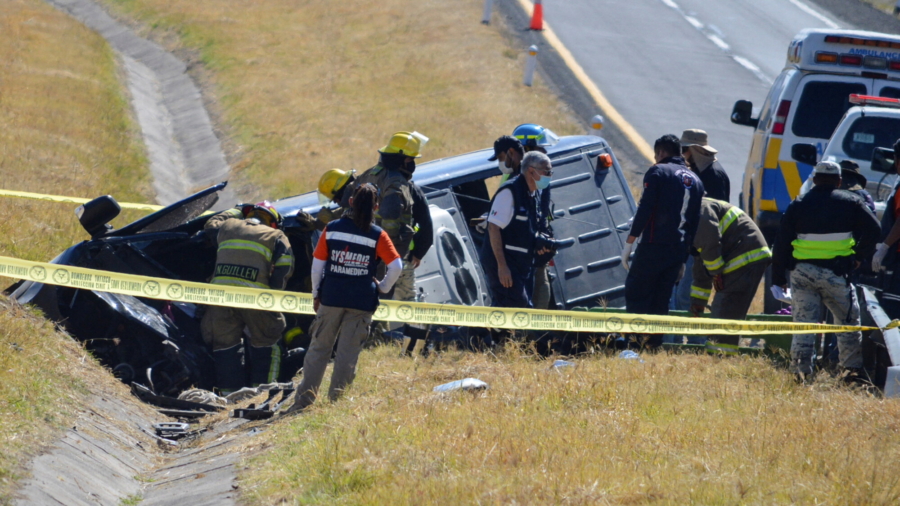 13 People Die in Mexico Highway Accident