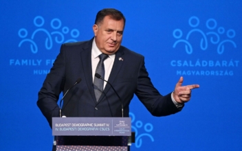 US Imposes New Sanctions on Bosnian Serb Leader Dodik