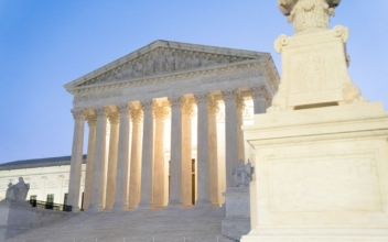 Most Democrats Want to Abolish Supreme Court or Involve United Nations: Poll