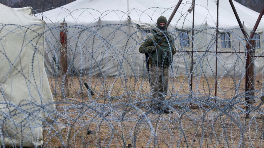 Ukrainians Train Amid Russian Build-Up