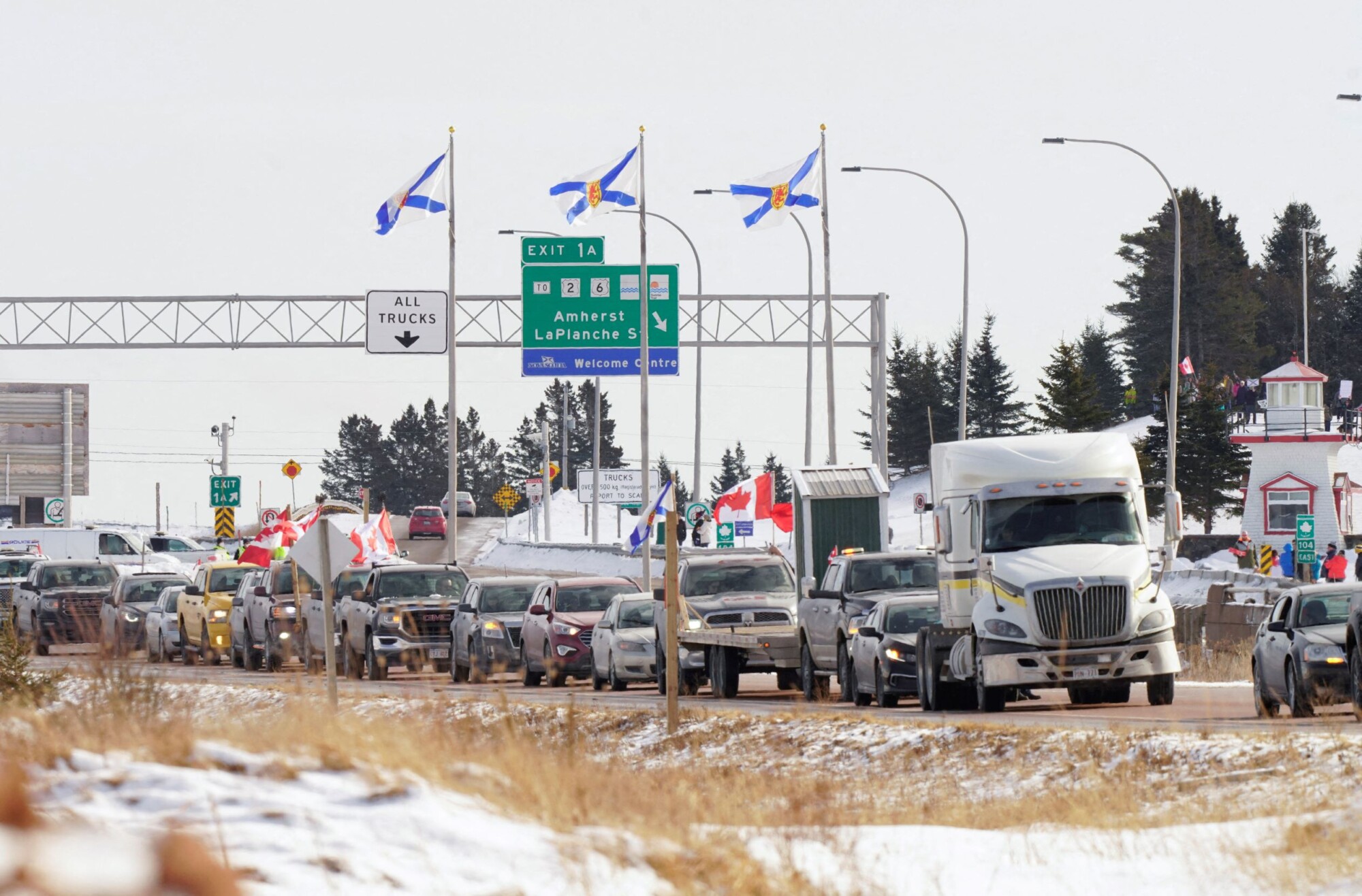 Truck Drivers Protesting COVID-19 Vaccine Mandate Begin March From Vancouver to Ottawa