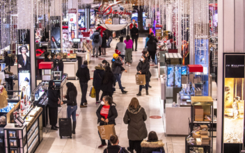 December Retail Sales Drop 1.9 Percent as Inflation Hits US Consumers
