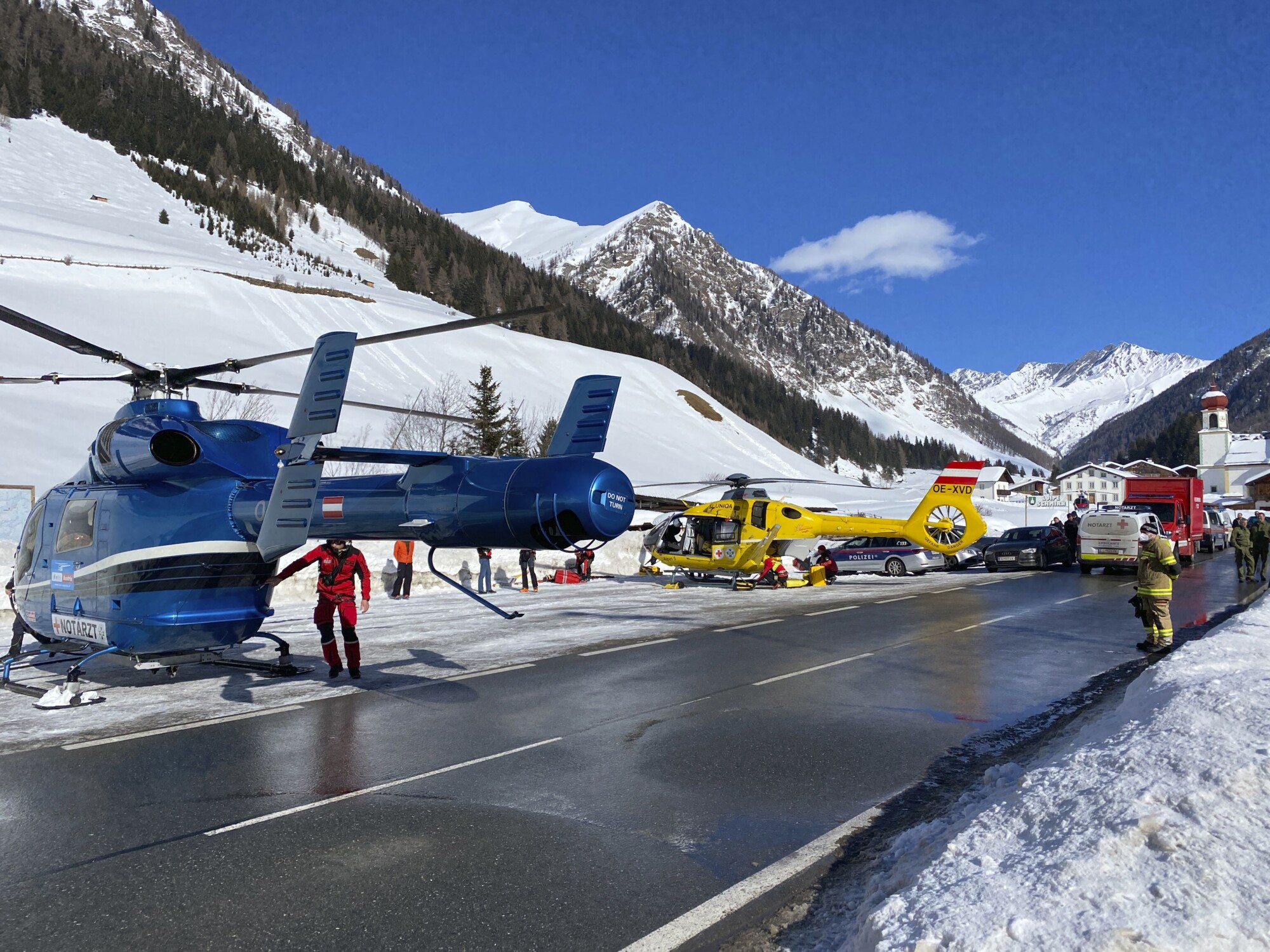 Death Toll From Avalanches in Austrian Alps Rises to 9