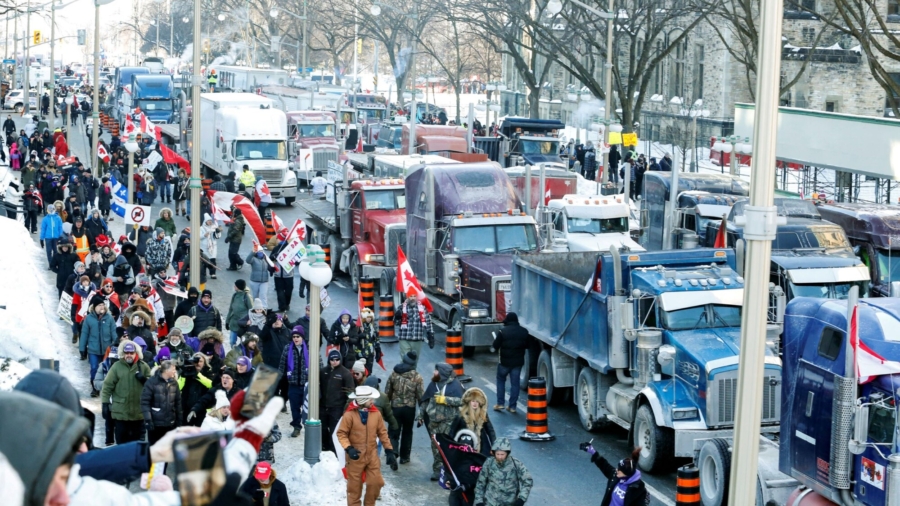 Canadian Transport Minister Says Provinces Should Cancel Licenses of Truckers Involved in Protest Blockades