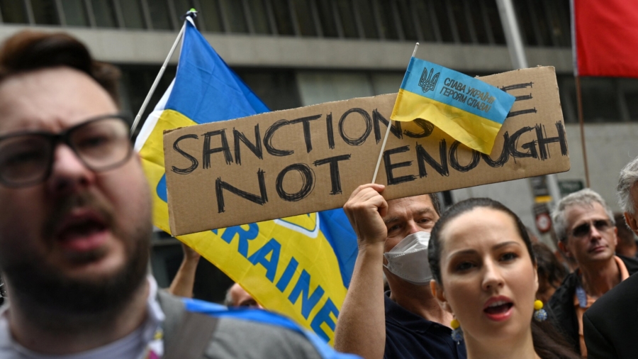 Protests Begin Worldwide Over Russia Attack