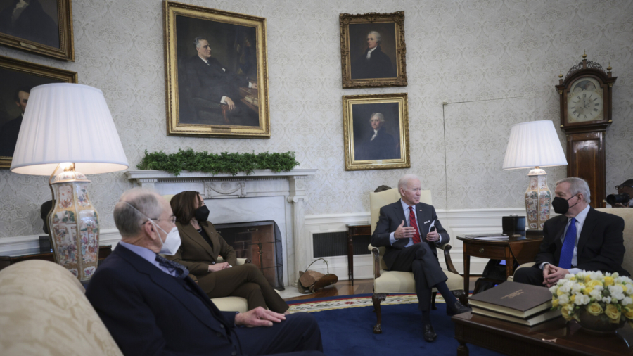 Biden Meets With Senators on Supreme Court Pick