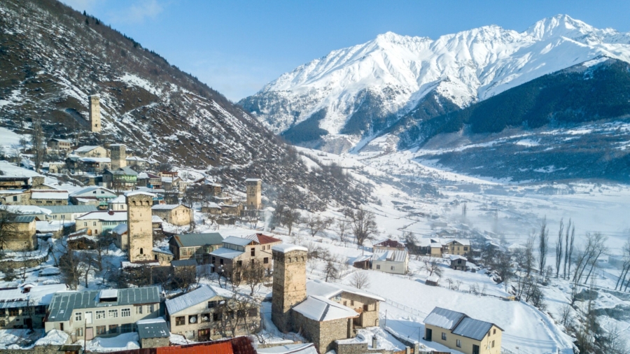 Reviving Traditions With Wooden Ice-Skates