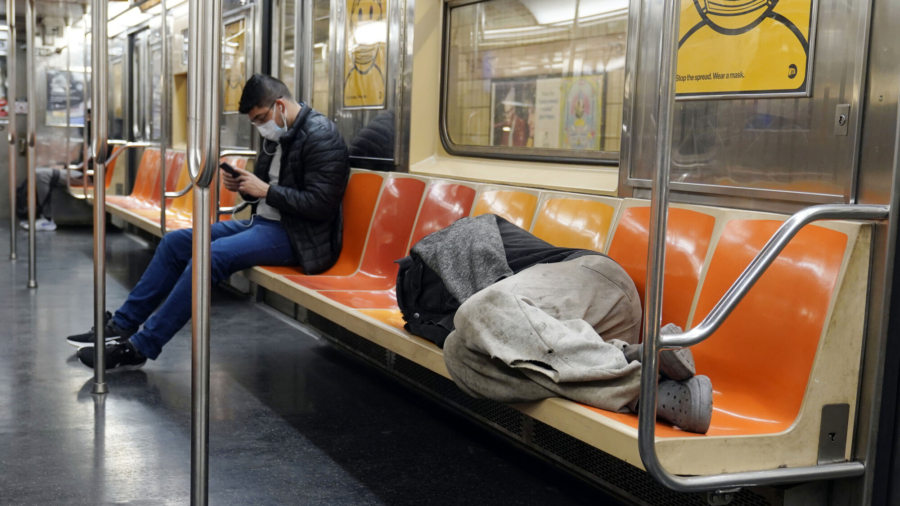 NYC Mayor Pushes to Remove Homeless People in Subway System