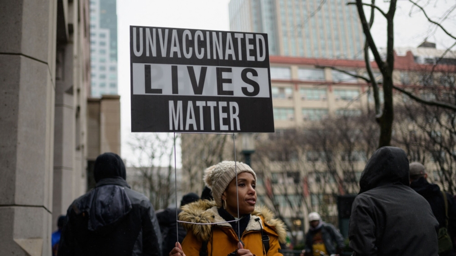Thousands of Workers in NYC to Be Fired as COVID-19 Vaccine Deadline Ends