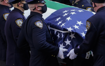 Wake Held in St Patrick’s for Second of Two Slain NYPD Officers