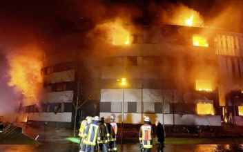 Fire Breaks Out at German Residential Complex, 3 Injured