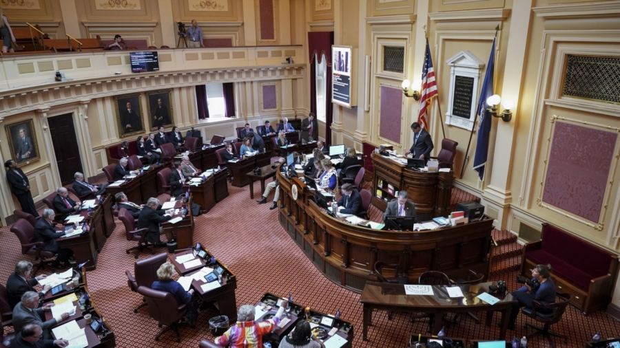 Democrat-Controlled Virginia Senate Passes Bill to Ban Mask Mandate in Schools