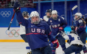 US Women’s Hockey Team Beats Finland 4–1, Will Face Canada in Olympic Final