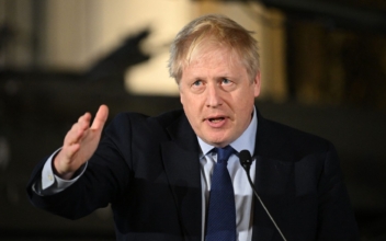 Boris Johnson Accuses Putin of War Crimes