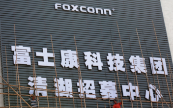 China’s Lockdowns Hit Apple Supplier in Shenzhen, 35 Million Under Lockdown