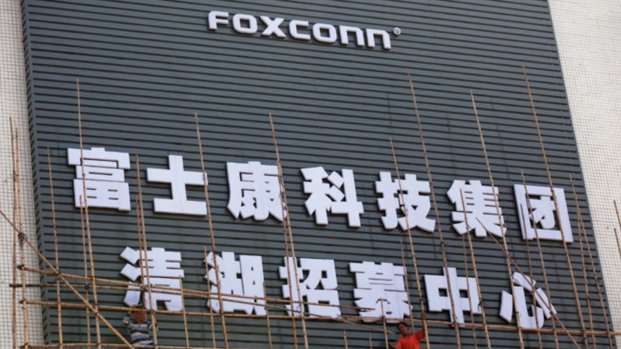 Apple Supplier Foxconn Halts Operations at Its Shenzhen Sites Due to COVID-19 Lockdown