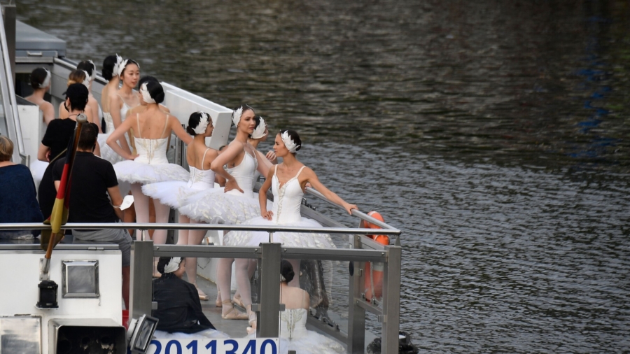 Ukrainian Athletes, Dancers Settle in Germany