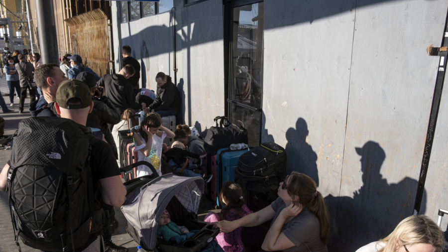 Ukrainians Crossing Mexican Border to America